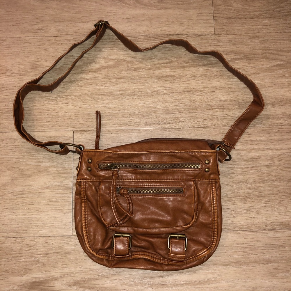 NWOT Francesca’s cross body bag vegan leather